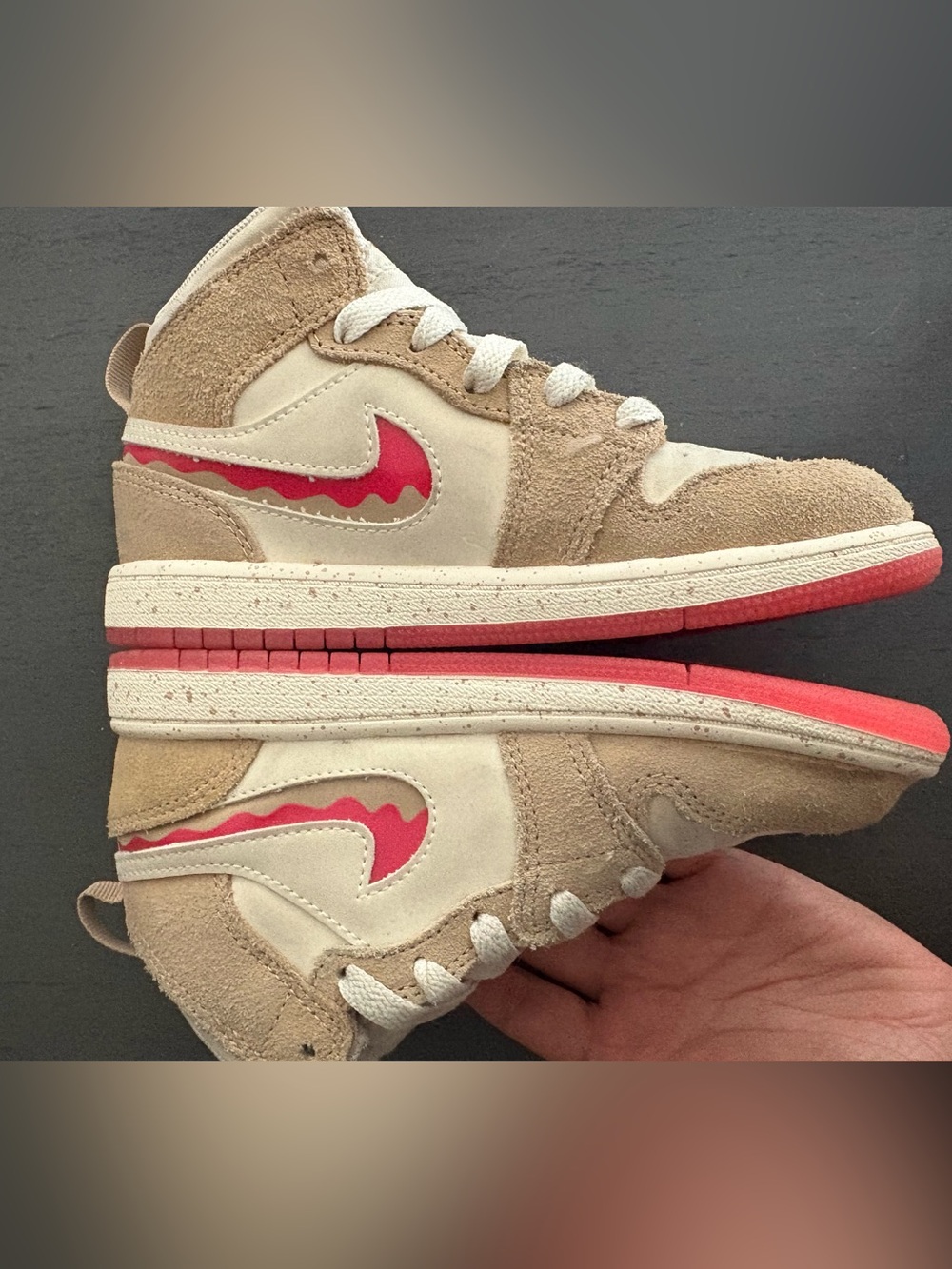 Jordan Kids Sneakers in Tan and Red